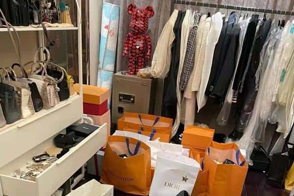 临渭区回收一线品牌衣服